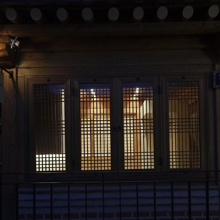 The Korean Traditional Hanok In Downtown Seoul For Convenient Public Transportation - Seoul Ari Ngoại thất bức ảnh